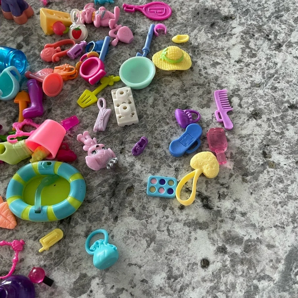 Polly Pocket Huge Lot over 200 pieces